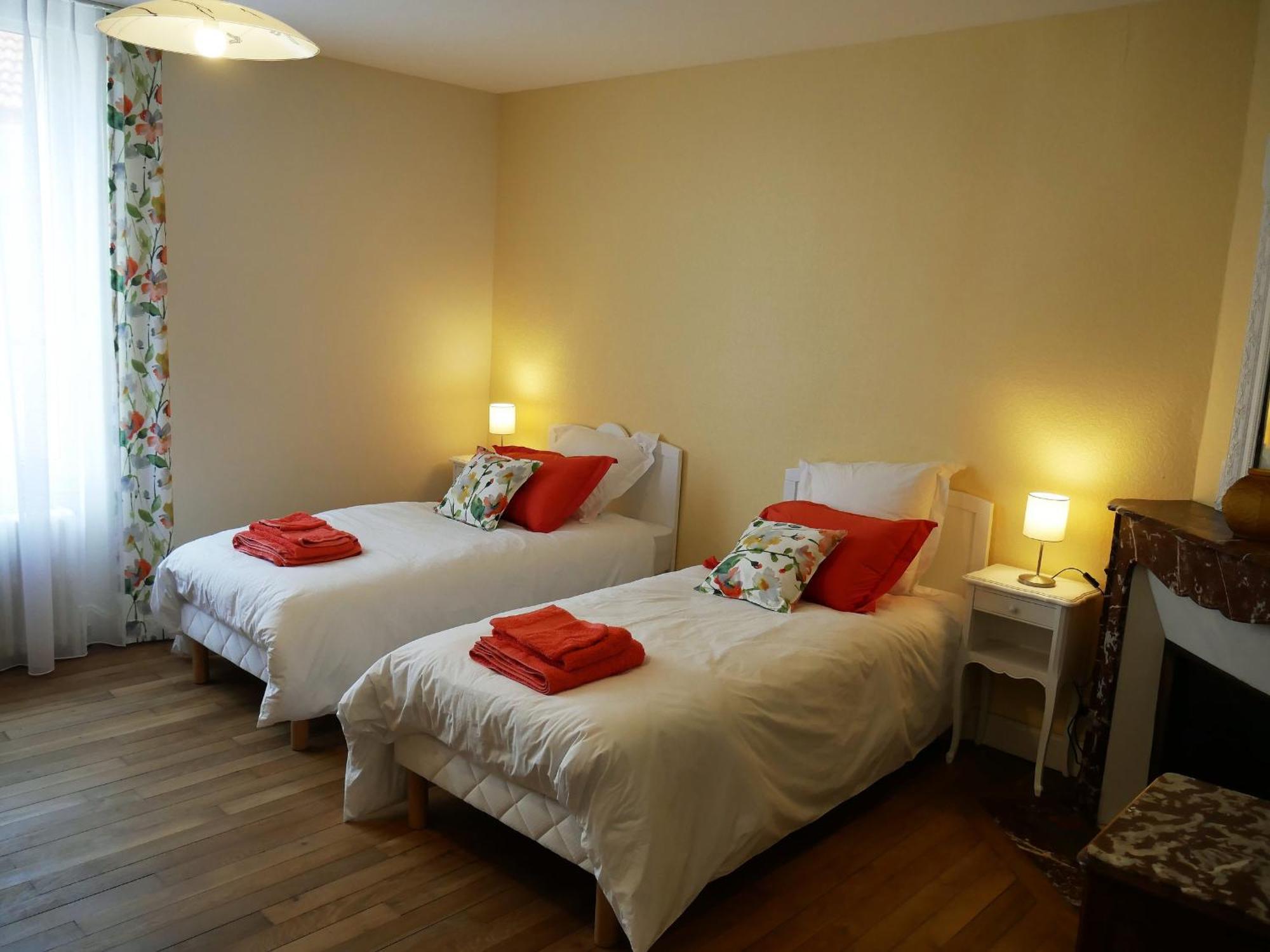Gite Champetre A Mareau-Aux-Pres: Terrasse, Jardin, Et Confort Pour 6 Personnes - Fr-1-590-140 外观 照片